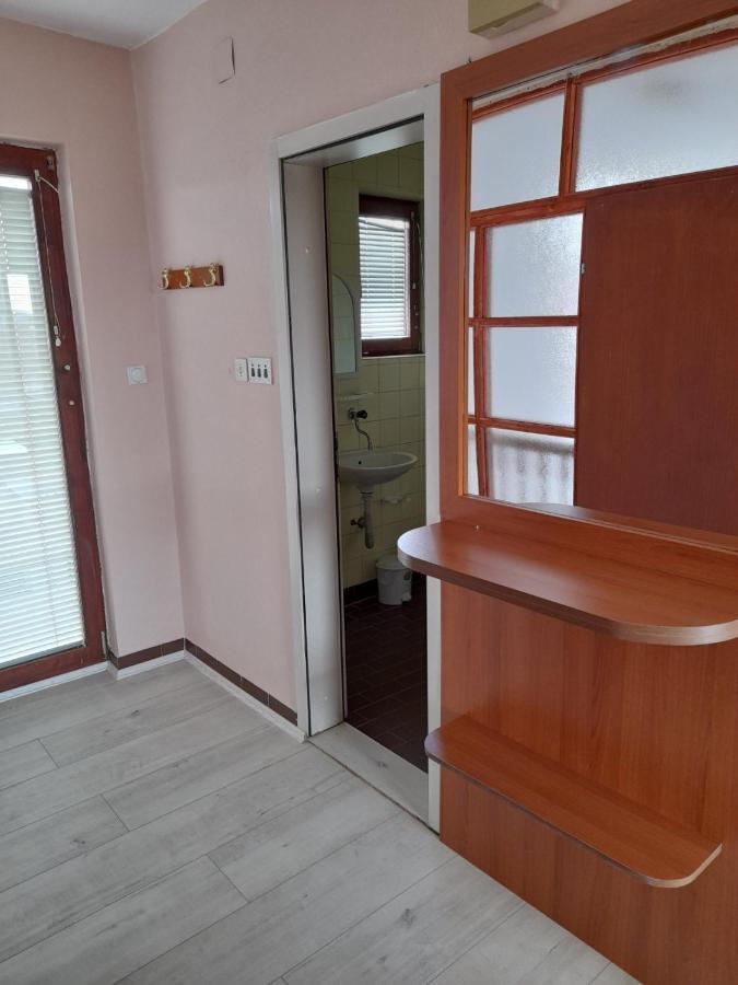 אוהריד Apartman Bojan מראה חיצוני תמונה