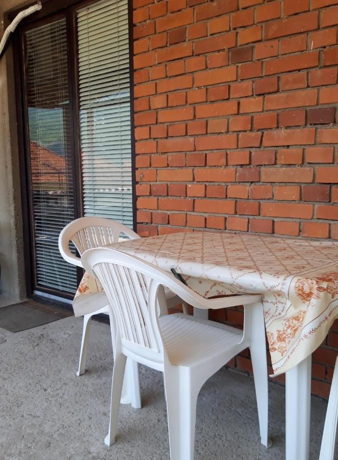 אוהריד Apartman Bojan מראה חיצוני תמונה